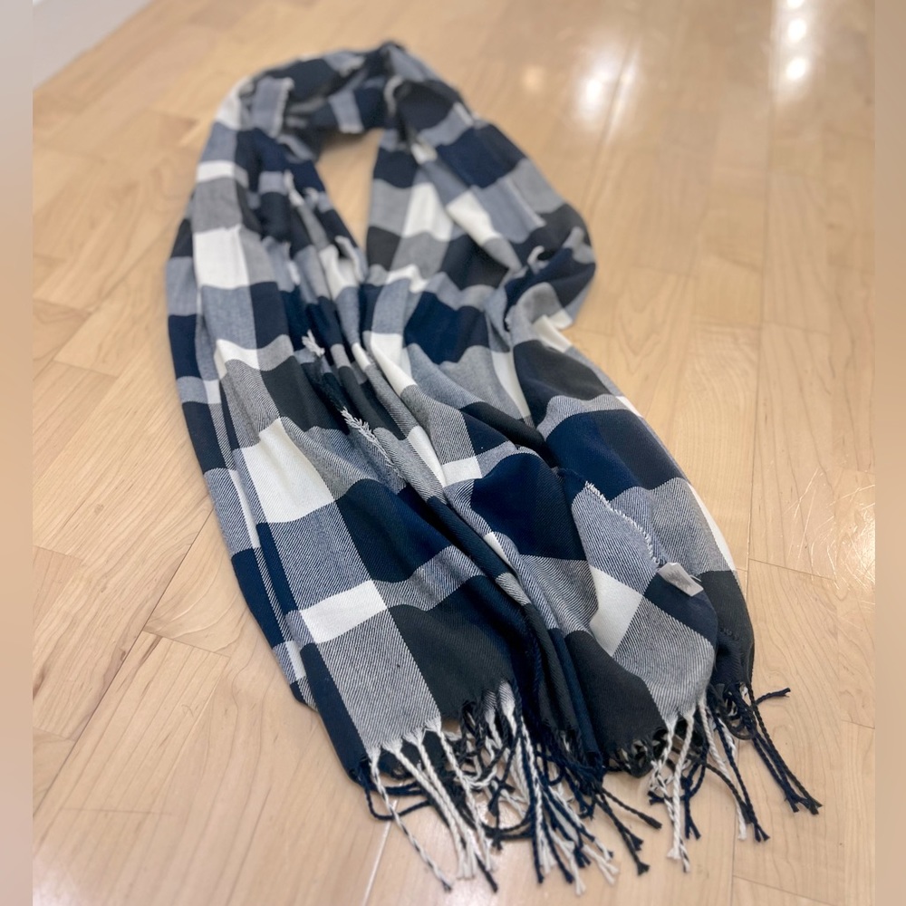 Large Oversized Women’s Scarf Plaid